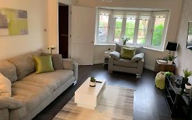 Spacious And Amazing 4 Bedroom Detached House